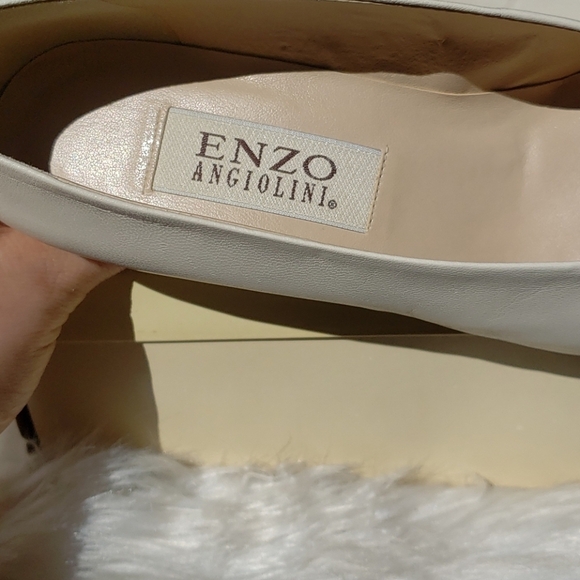 Enzo Angiolini Curio Cream Pumps 7.5N - Picture 2 of 11